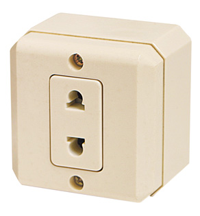 Broco Electrical - Universal Socket Outlet