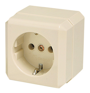 Broco Electrical - Socket Outlet with Earth